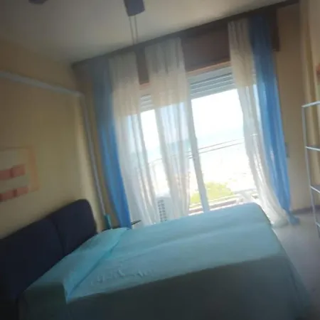 Vista Mare 22 *