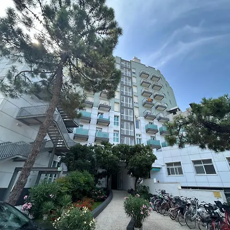 Vista Mare 22 *
